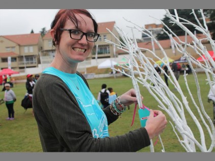 Melanie Olivier said, "I'm taking part for my dad and my boyfriend's mother who suffered from cancer and who I was unable to meet."