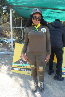 Bongi Nxumalo, a candidate for ward 103 coulcillor, proudly wore the colours of her party.
