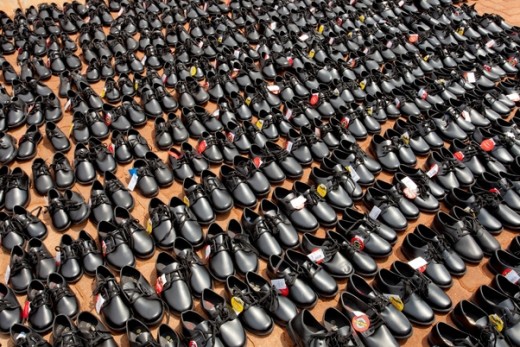 Sandton City, Nelson Mandela Square and Eastgate Shopping Centre donate a total of 1 090 pairs of school shoes to school-goers at three primary schools in Munsieville, Krugersdorp.