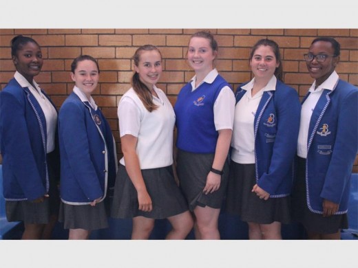 Kgola Rahube, Shannon Penny, Crystal Murray, Kate Enslin, Jess Muller and Philani Dlamini are awarded their Gauteng colours for cheerleading.